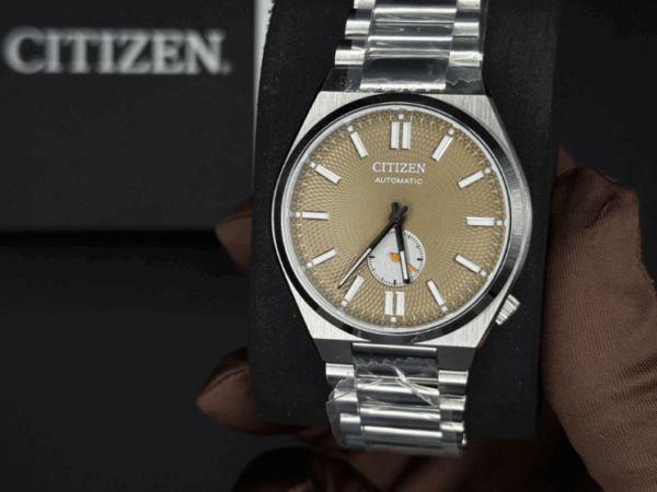 Como usar o Citizen Tsuyosa com looks casuais e sociais?